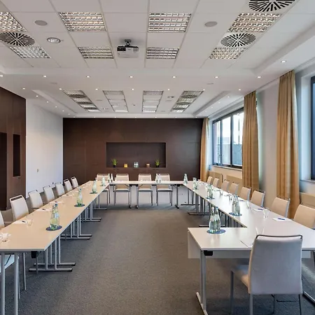 Nh Stuttgart Airport Hotel 4*