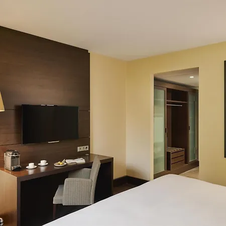 Отель Nh Stuttgart Airport 4*