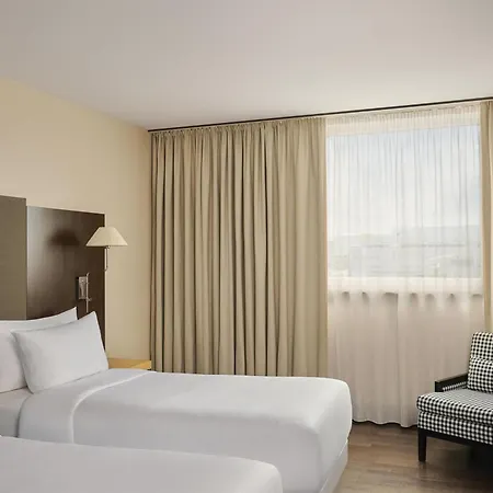 Nh Stuttgart Airport 4*