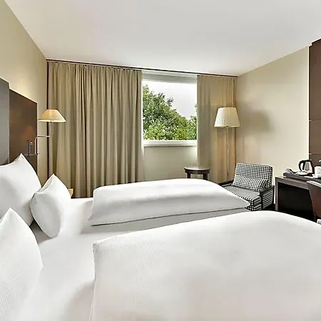 Nh Stuttgart Airport 4*