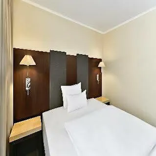 Hotel Nh Stuttgart Airport 4*
